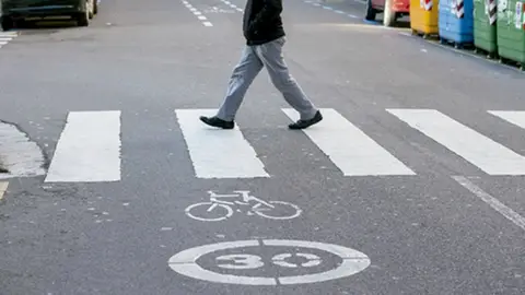 Circular a 30km/h Circular a 30km/h