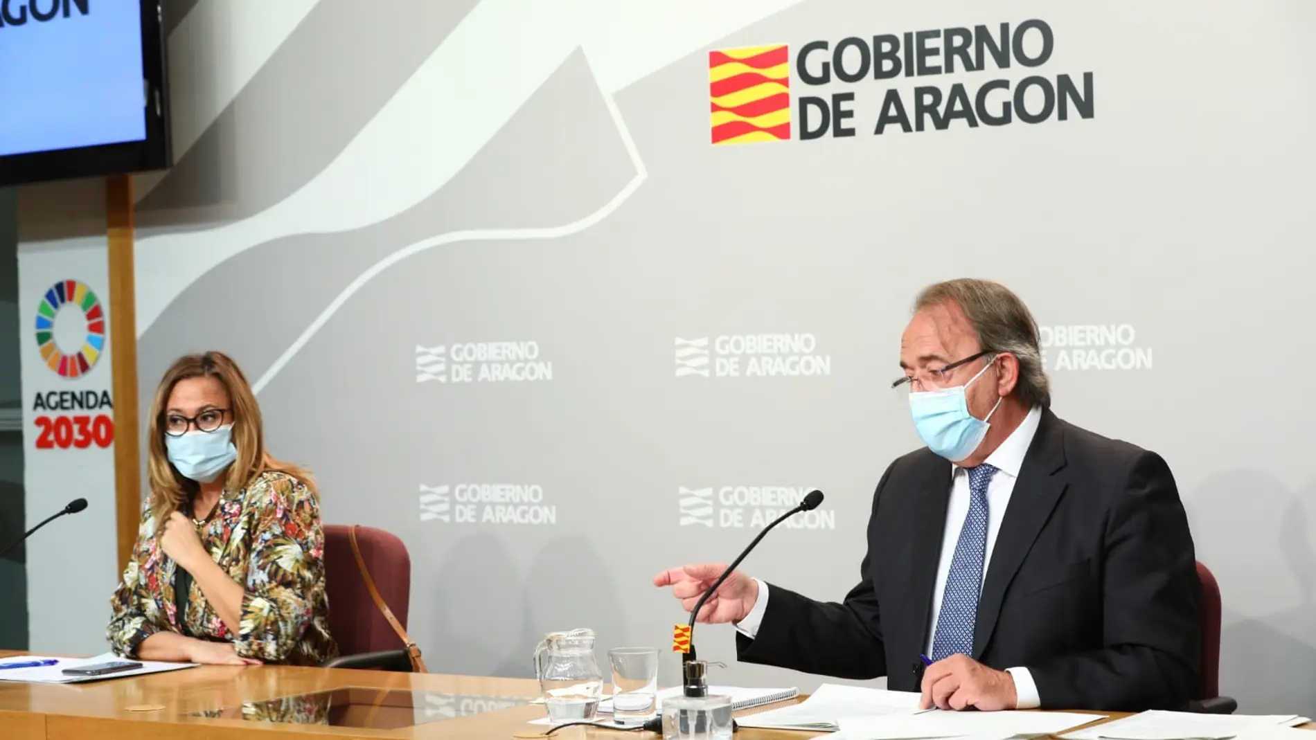 El consejero de Hacienda, Carlos Pérez Anadón, ha presentado el techo de gasto