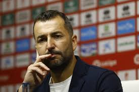 El Granada CF anuncia que su entrenador, Diego Martínez, es positivo por Covid. Onda Deportiva Granada 04/11/2020 El Granada CF anuncia que su entrenador, Diego Martínez, es positivo por Covid. Onda Deportiva Granada 04/11/2020