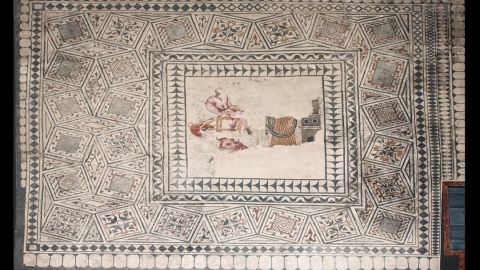 Mosaico D&eacute;dalo y Pasifae