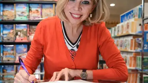 Marina Bernal, escritora Marina Bernal, escritora