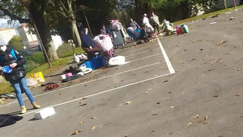 Malestar vecinal por la basura acumulada en los alrededores del mercadillo del Parque de Frigsa.
