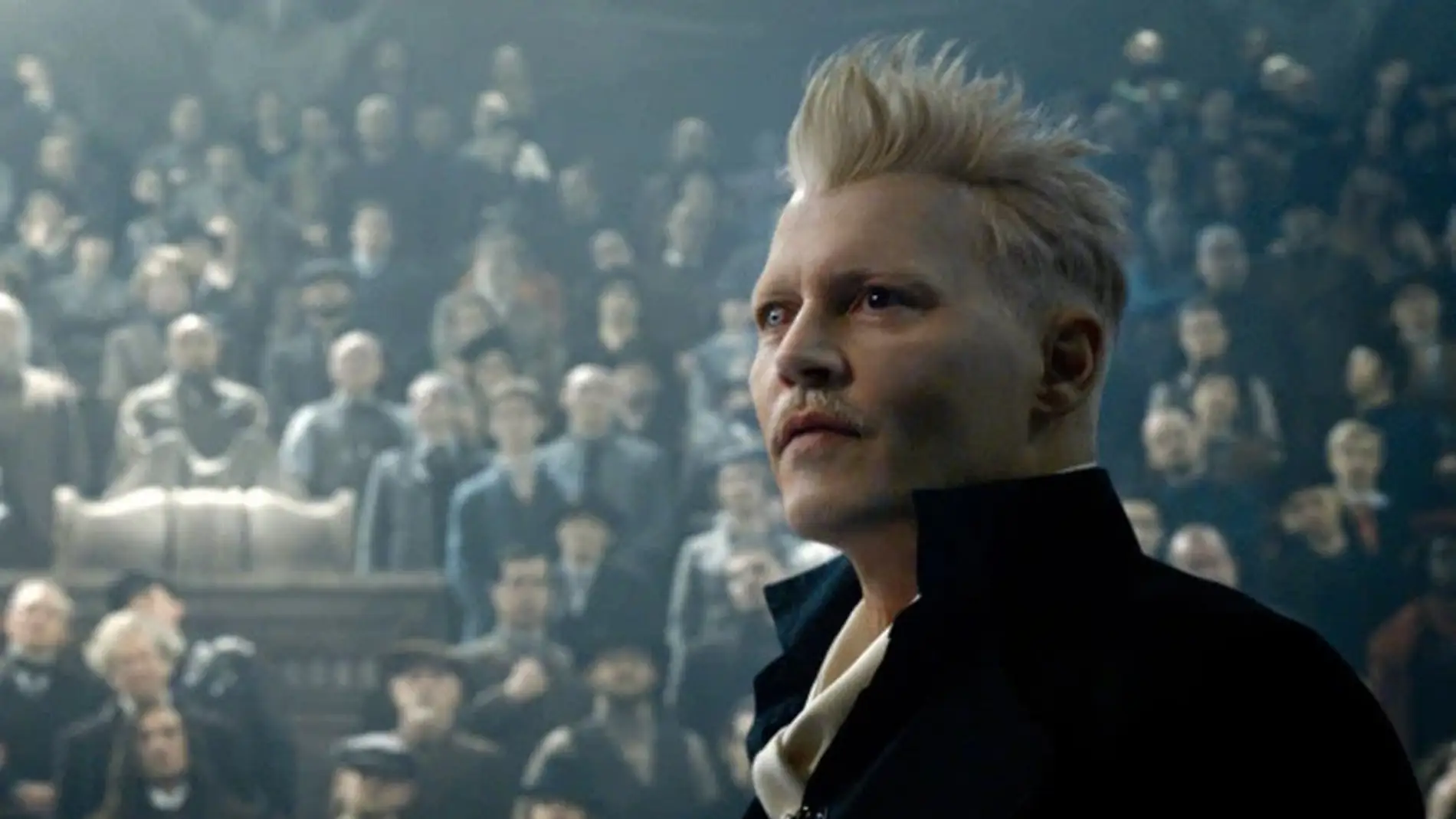 El actor Johnny Depp, en una escena de &#39;Animales Fantásticos: Los crímenes de Grindelwald&#39;