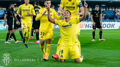 Bacca celebra un gol ante el Maccabi Bacca celebra un gol ante el Maccabi