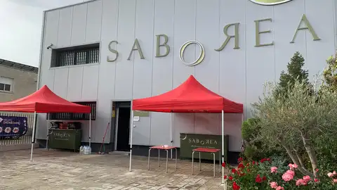 Saborea "solidaria" Economía