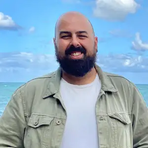 Víctor Fernández Víctor Fernández