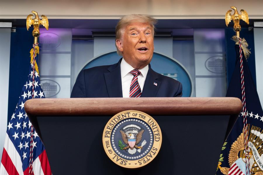 El Epílogo: "La cuna de la democracia moderna ve como le tiemblan los cimientos del sistema durante los días posteriores a sus elecciones" El Epílogo: "La cuna de la democracia moderna ve como le tiemblan los cimientos del sistema durante los días posteriores a sus elecciones"