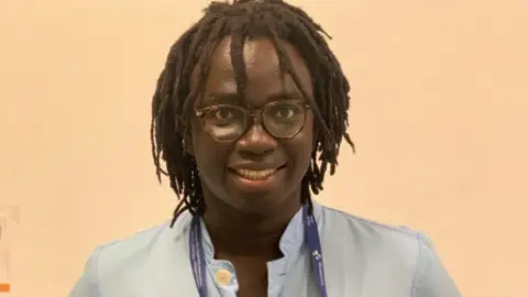 Mbaye Gil, enfermero Mbaye Gil, enfermero