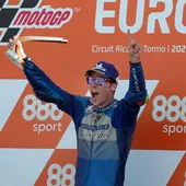 Joan Mir lidera el triplete español en Cheste y se acerca al título Joan Mir lidera el triplete español en Cheste y se acerca al título
