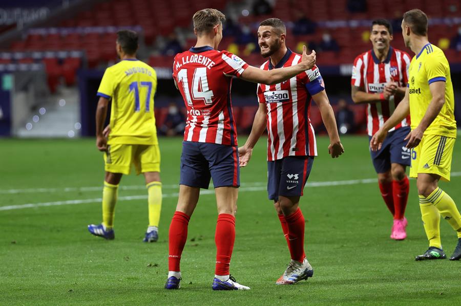 El Atlético evoluciona hacia el liderato El Atlético evoluciona hacia el liderato