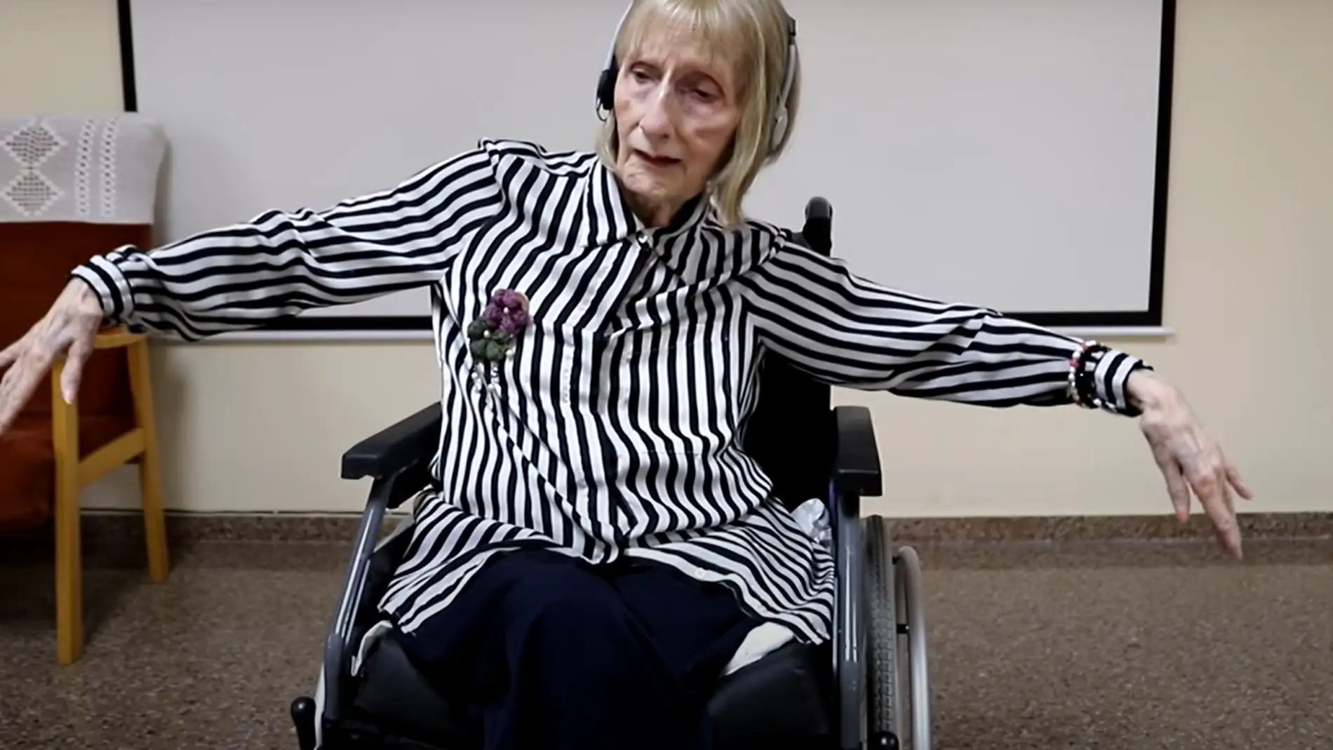 La conmovedora reacción de una anciana con Alzheimer al escuchar 'El lago de los cisnes' 