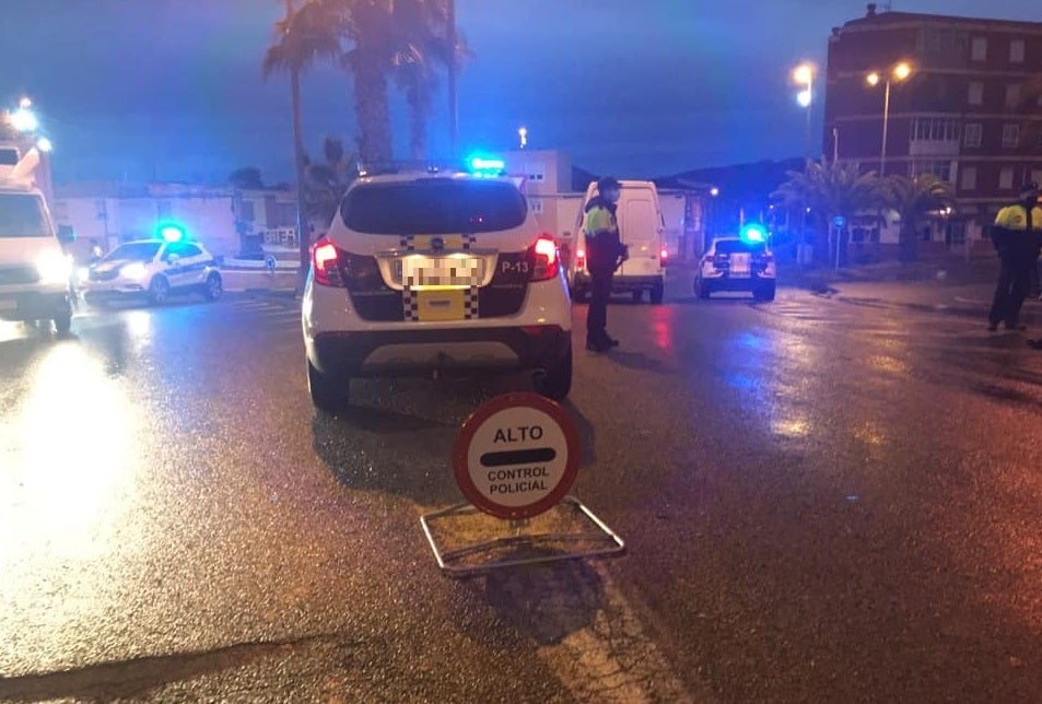 "Es imposible entrar o salir de Elda sin pasar un control policial" "Es imposible entrar o salir de Elda sin pasar un control policial"