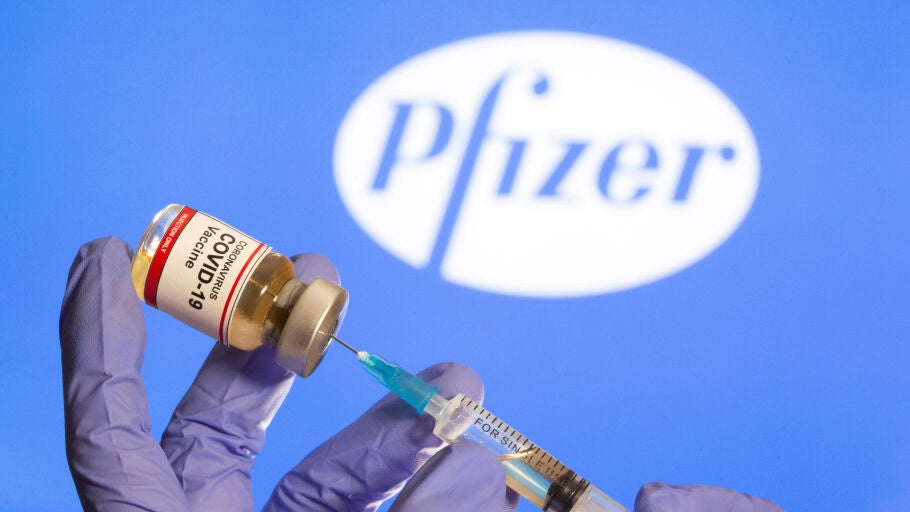 La vacuna contra el coronavirus demuestra su seguridad tras varios d&iacute;as administr&aacute;ndose en otros pa&iacute;ses 