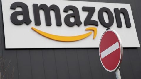 Amazon admite que sus repartidores orinan en botellas de pl&aacute;stico durante su jornada de trabajo