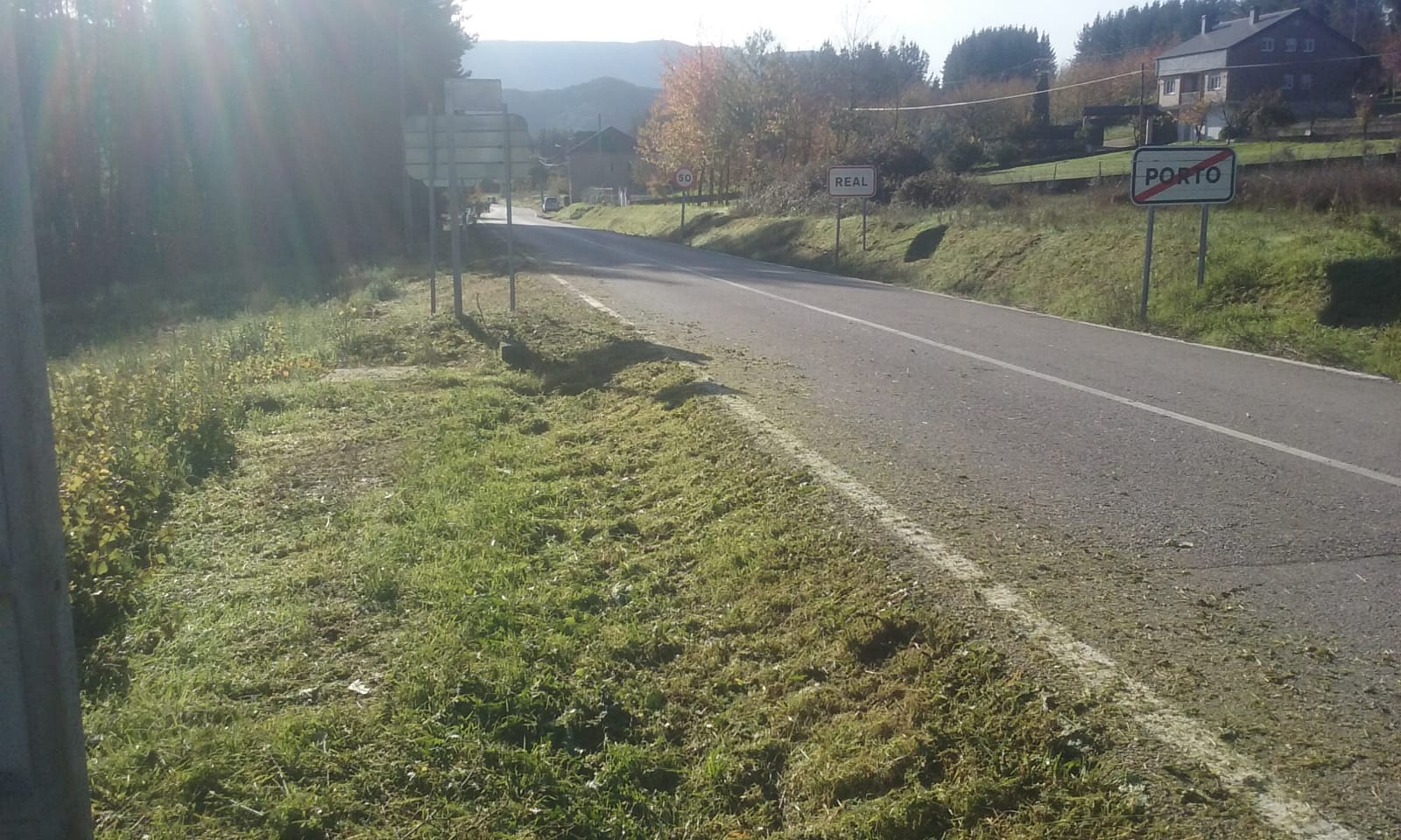 A Xunta inicia tarefas de roza e limpieza en varias estradas da provincia A Xunta inicia tarefas de roza e limpieza en varias estradas da provincia