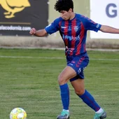 Diego Almendáriz jugador de la Gimnástica Segoviana Diego Almendáriz jugador de la Gimnástica Segoviana