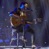 Juan José Alba canta ‘Sólo luz’ en la Fase Final de ‘La Voz’