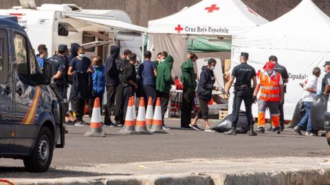 A3 Noticias 2 (20-11-20) El Gobierno montar&aacute; un campamento en Canarias para alojar a 7.000 inmigrantes