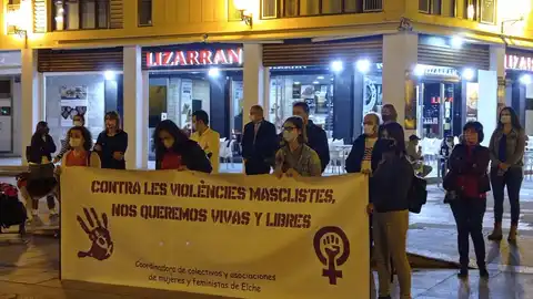 Concentración contra la violencia de genero en Elche Concentración contra la violencia de genero en Elche