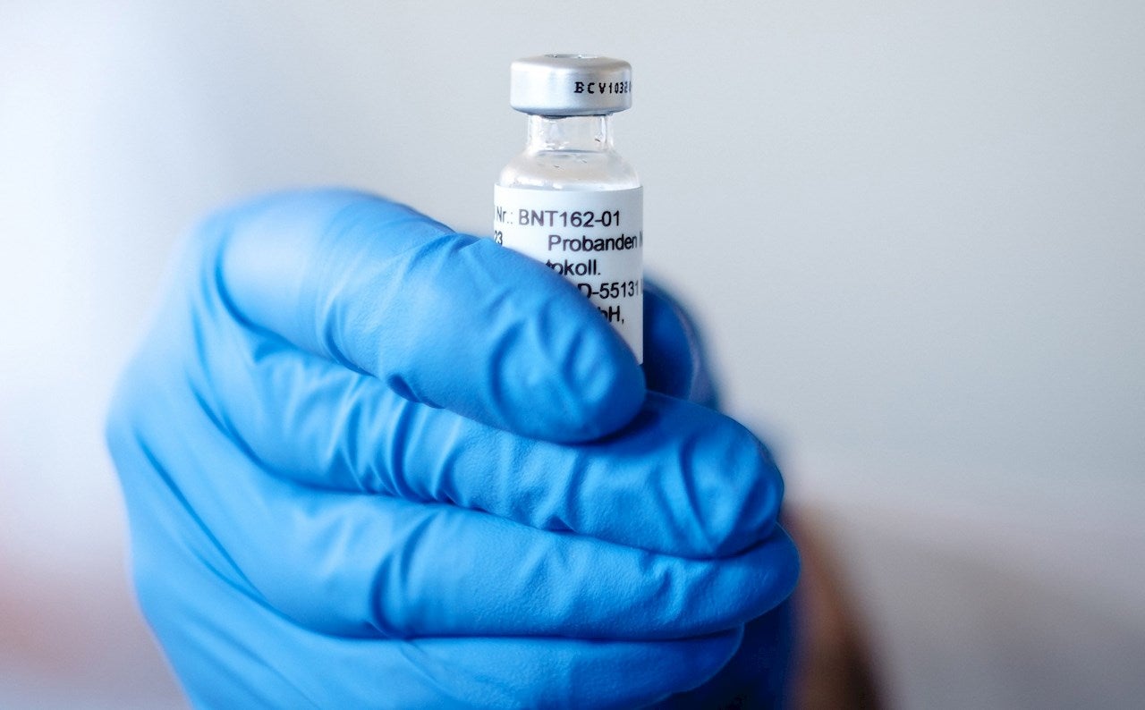El vacío de las vacunas: "Hay que dar confianza de que el día que salga la vacuna del coronavirus será eficaz y segura" El vacío de las vacunas: "Hay que dar confianza de que el día que salga la vacuna del coronavirus será eficaz y segura"