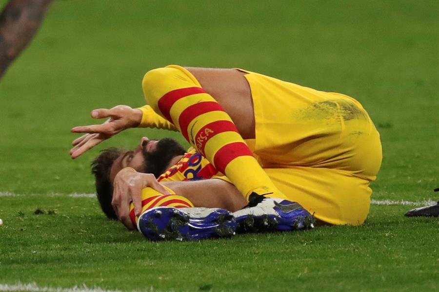 Piqué sufre un esguince en la rodilla de derecha, pendiente de pruebas y evolución Piqué sufre un esguince en la rodilla de derecha, pendiente de pruebas y evolución