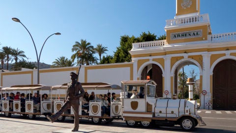 Tren tur&iacute;stico
