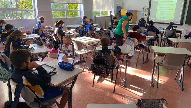 El virus se asoma a las aulas... pero no se muestra más letal que en anteriores olas El virus se asoma a las aulas... pero no se muestra más letal que en anteriores olas