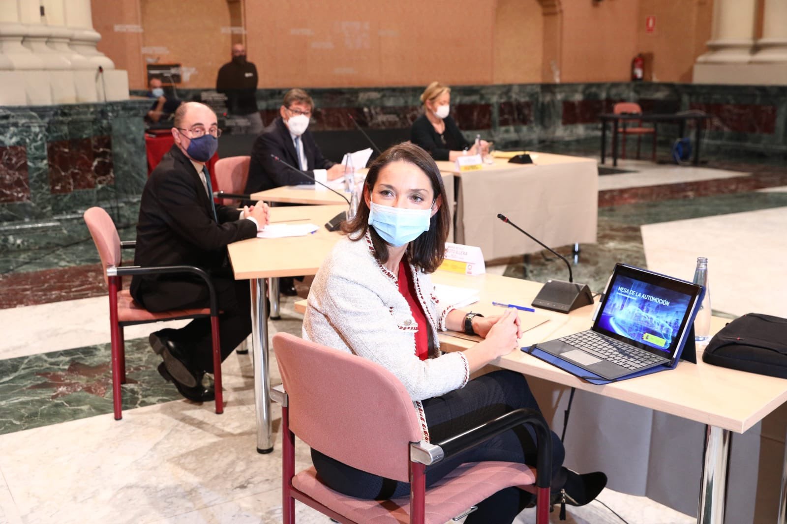 El Gobierno destinará 10.000 millones de euros al sector de la automoción El Gobierno destinará 10.000 millones de euros al sector de la automoción