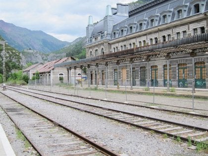 La línea internacional de Canfranc podría abrir en 2025 La línea internacional de Canfranc podría abrir en 2025