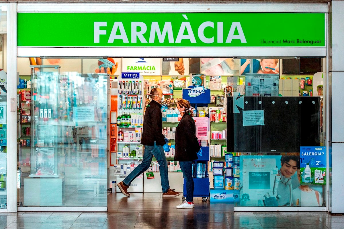Dinero en las farmacias contra la exclusión financiera Dinero en las farmacias contra la exclusión financiera