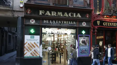 Imatge d’una farmàcia de Barcelona Imatge d’una farmàcia de Barcelona