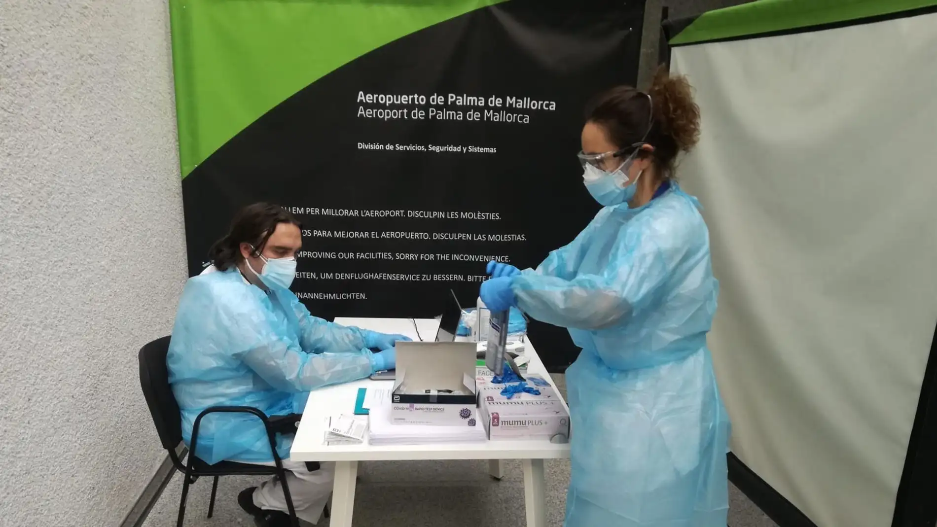 18 viajeros internacionales se someten a test de antígenos en Palma el primer día de obligación de PCR negativa
