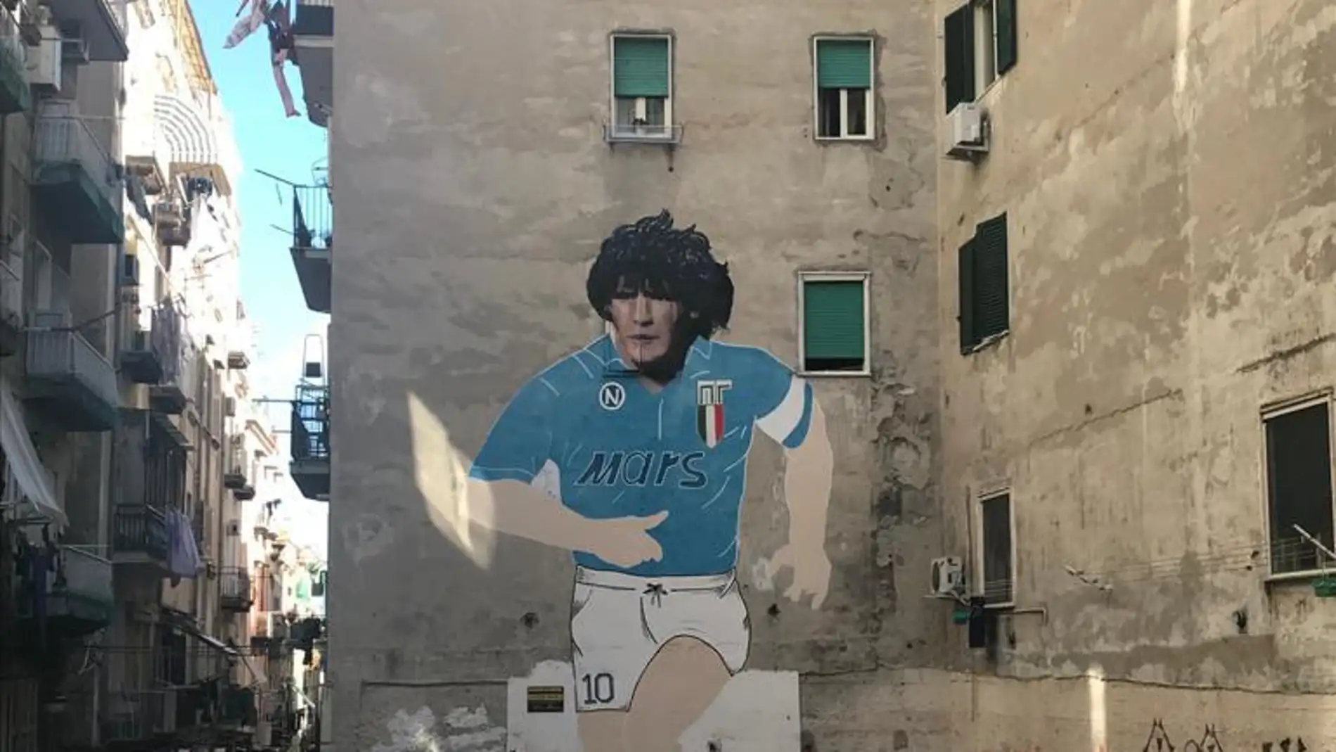 Una de las muchas referencias a Diego Armando Maradona en Nápoles.