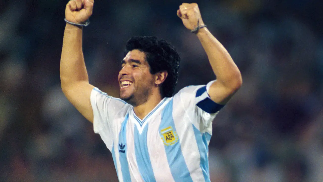 Diego Maradona celebra un gol con Argentina Diego Maradona celebra un gol con Argentina
