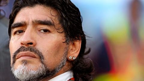 Diego Maradona, antes del partido de cuartos de final de la Copa Mundial de la FIFA 2010 entre Argentina y Alemania en Ciudad del Cabo, Sud&aacute;frica, 3 de julio de 2010