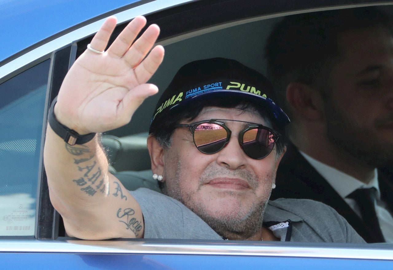 Carlos Ares: "Se está teniendo una actitud infame con al único médico que ha intentado tratar a Maradona" Carlos Ares: "Se está teniendo una actitud infame con al único médico que ha intentado tratar a Maradona"