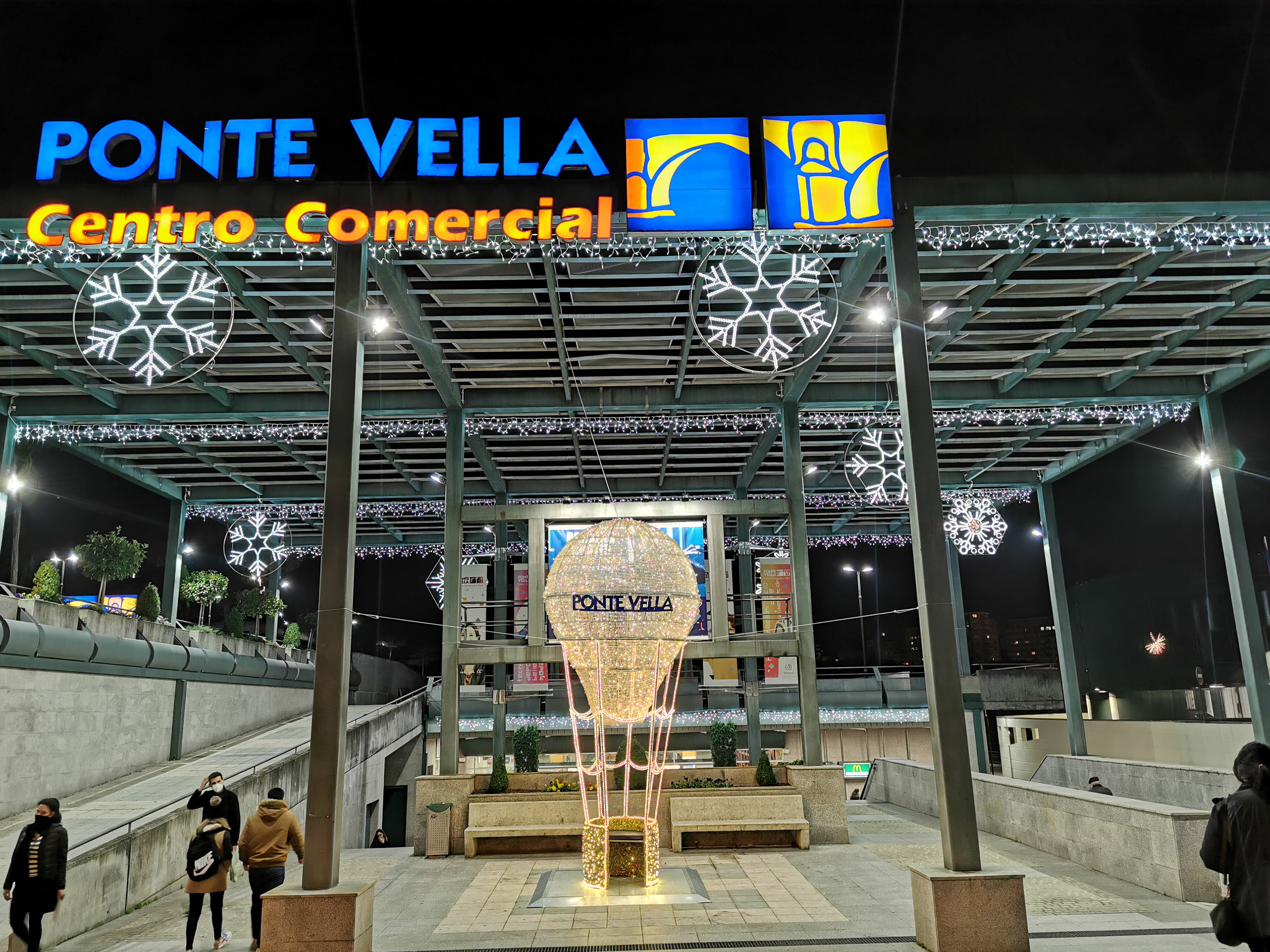 CC Ponte Vella abre sus puertas a la Navidad con luces, obsequios y descuentos CC Ponte Vella abre sus puertas a la Navidad con luces, obsequios y descuentos