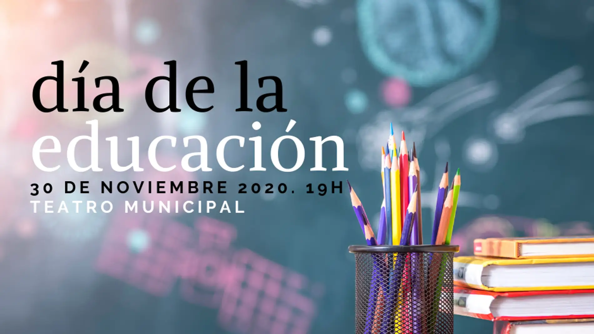 El Teatro Municipal de Torrevieja acoge un acto para reconocer al alumnado y la acción educadora de asociaciones