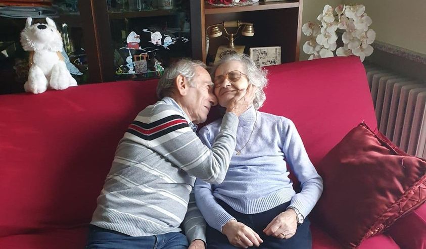 Muere la anciana a la que su marido tocaba serenatas bajo la ventana del hospital Muere la anciana a la que su marido tocaba serenatas bajo la ventana del hospital