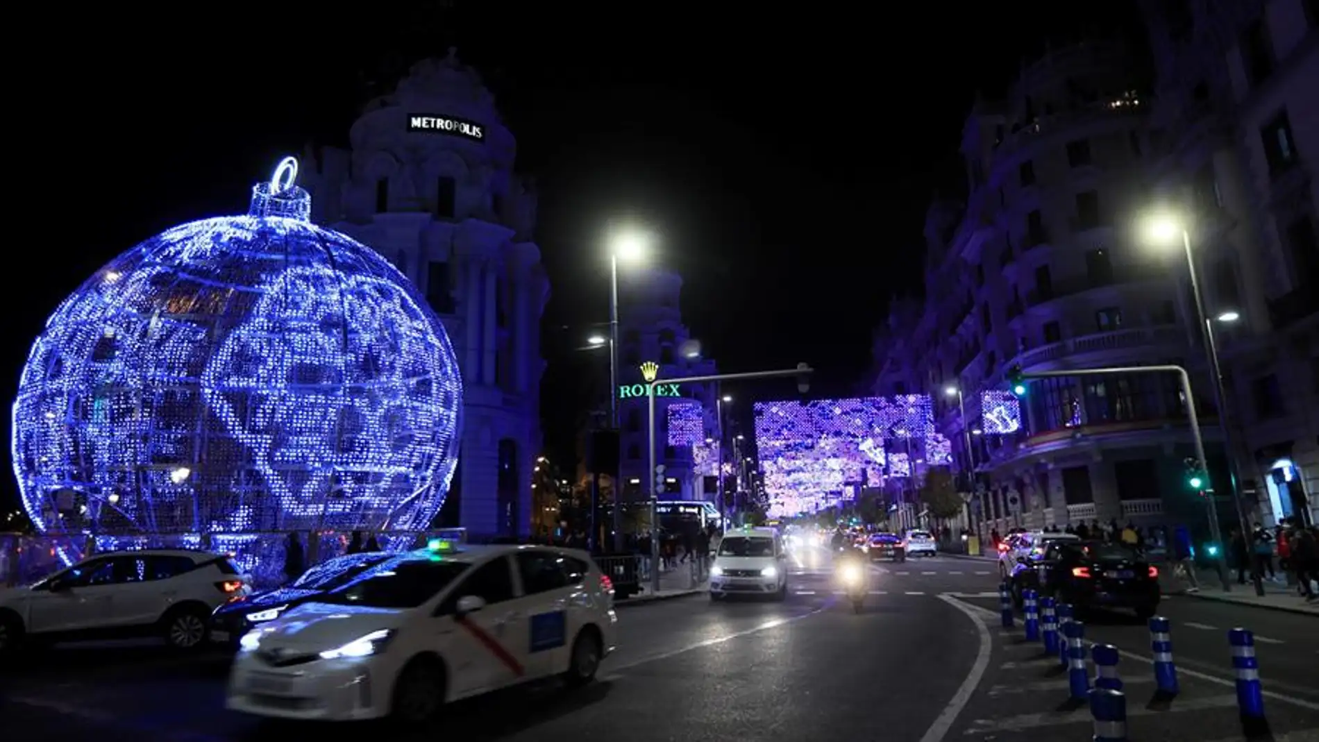 La iluminación navideña decora ya muchas ciudades españolas