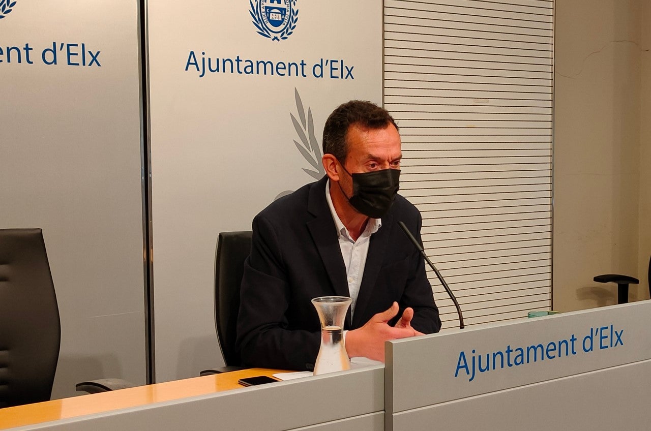 El alcalde de Elche pide mantener la precaución frente a la pandemia en el puente festivo de diciembre El alcalde de Elche pide mantener la precaución frente a la pandemia en el puente festivo de diciembre