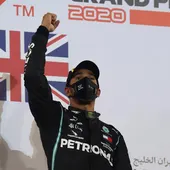 Baréin celebra el triunfo de Hamilton y el 'milagro' de Grosjean Baréin celebra el triunfo de Hamilton y el 'milagro' de Grosjean
