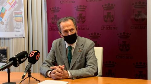 Jos&eacute; Mar&iacute;a Rom&aacute;n, alcalde de Chiclana