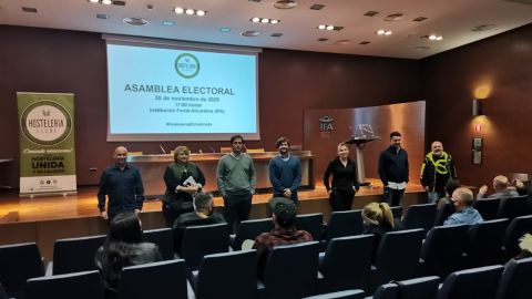 Nueva Junta Directiva de la Asociaci&oacute;n Hosteler&iacute;a Elche en IFA.