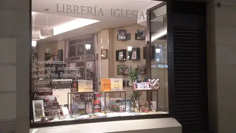 Librería Iglesias es galardonada en los Premios de Comercio Tradicional de Castilla y León Comercio