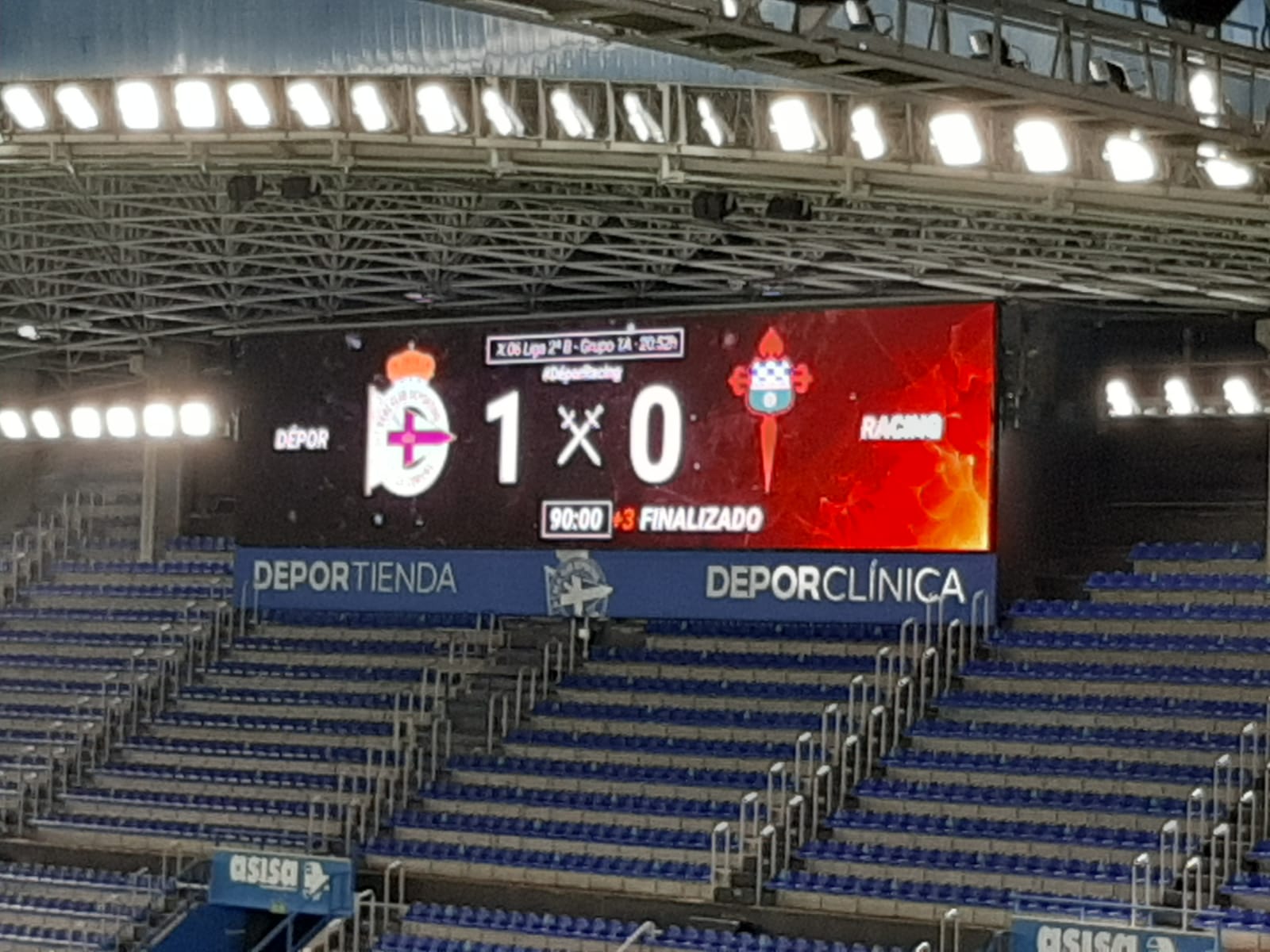 1-0: Vázquez espera más profundidad del Dépor y Larraz que piten más penaltis a favor del Racing 1-0: Vázquez espera más profundidad del Dépor y Larraz que piten más penaltis a favor del Racing