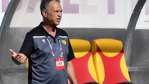 El entrenador Joaquín Caparrós. El entrenador Joaquín Caparrós.