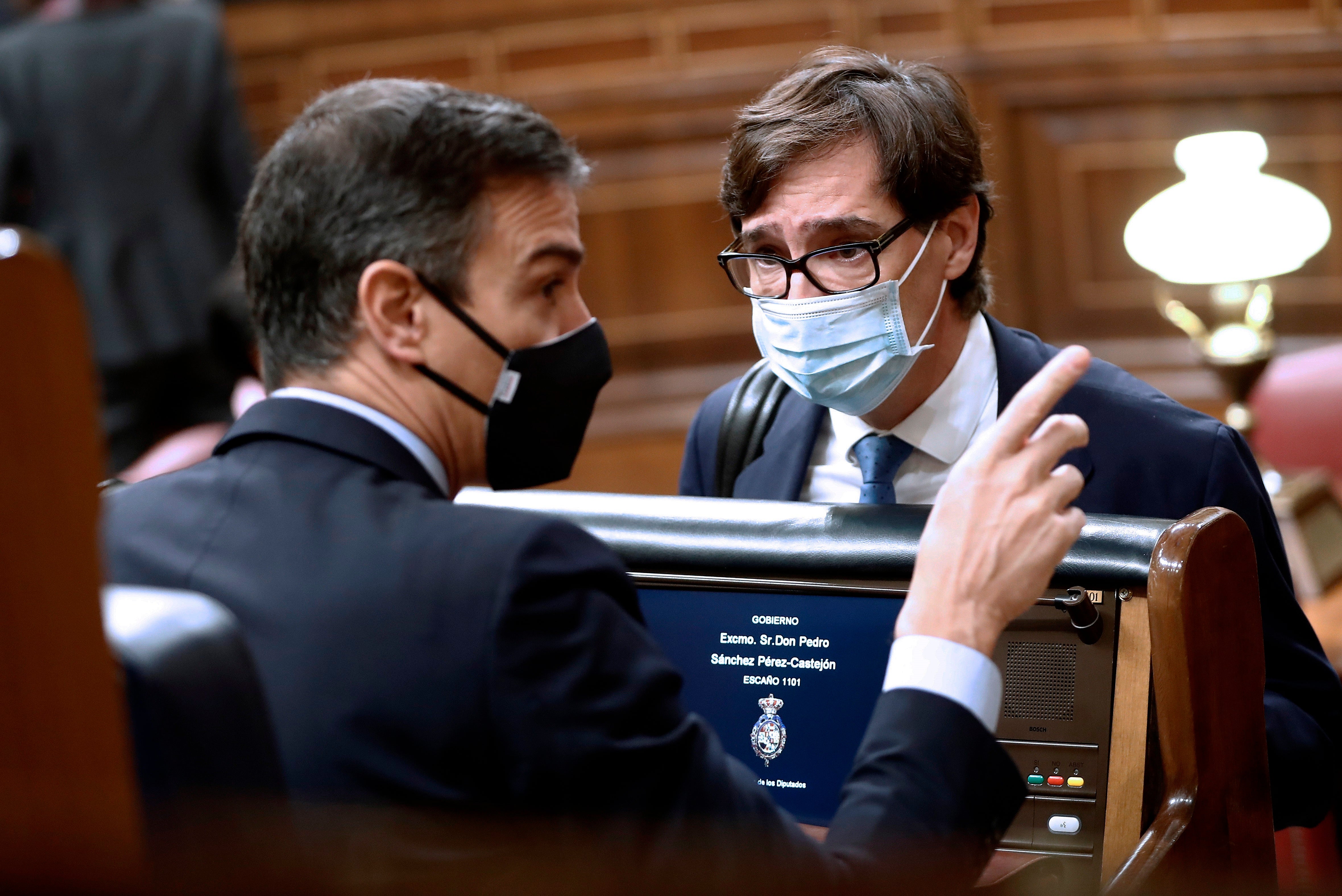 El CIS de Tezanos suspende la gestión de Illa como ministro y otorga subidas a PSOE y PP El CIS de Tezanos suspende la gestión de Illa como ministro y otorga subidas a PSOE y PP