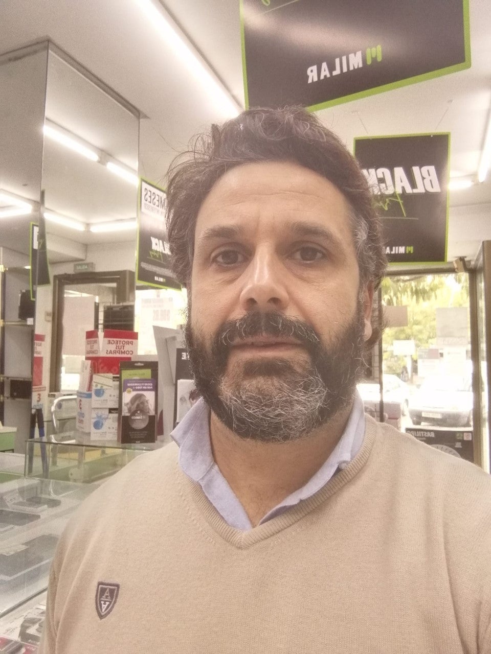 Con nuestro comercio de cercanía Con nuestro comercio de cercanía