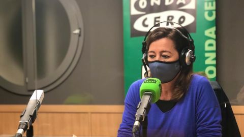 La presidenta del Govern, Francina Armengol, durante una entrevista concedida a Onda Cero Illes Balears